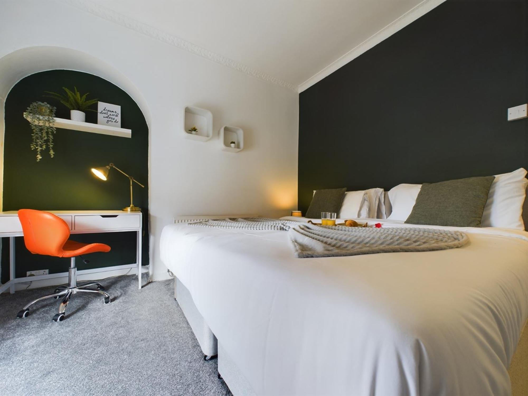 Charming Apartments - Cosy Retreat - Short Drive To City Centre - Free Parking ลิเวอร์พูล ภายนอก รูปภาพ